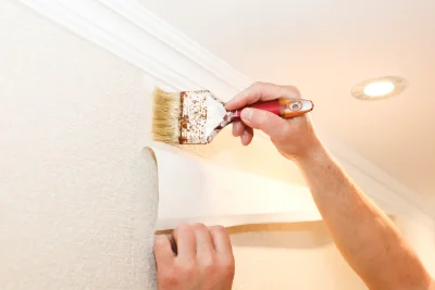 Pose de papier peint à Mercatel — revêtements muraux et toiles de verre